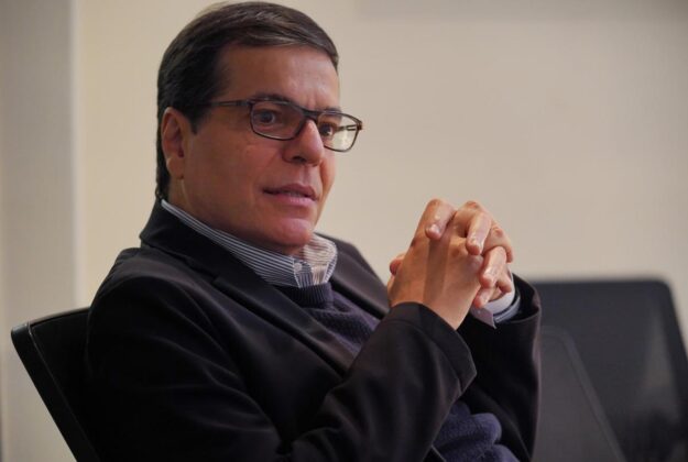 Ali Kamel deixará comando do jornalismo da Globo