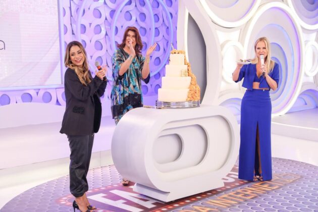 Eliana comemora 14 anos no SBT