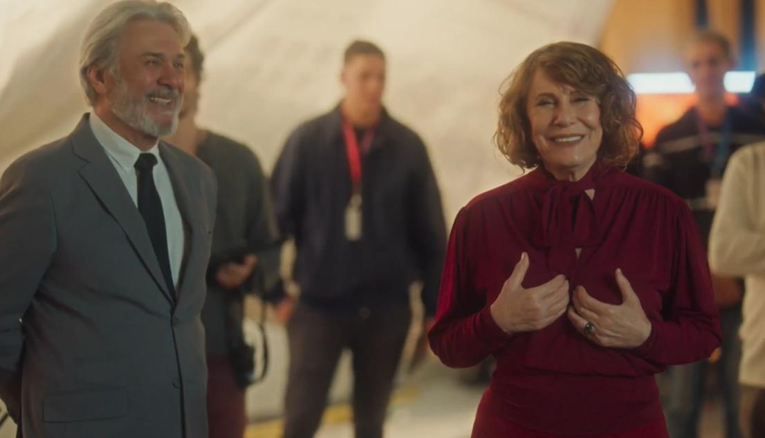 Personagem de Renata Sorrah presta homenagem a quem faz novela