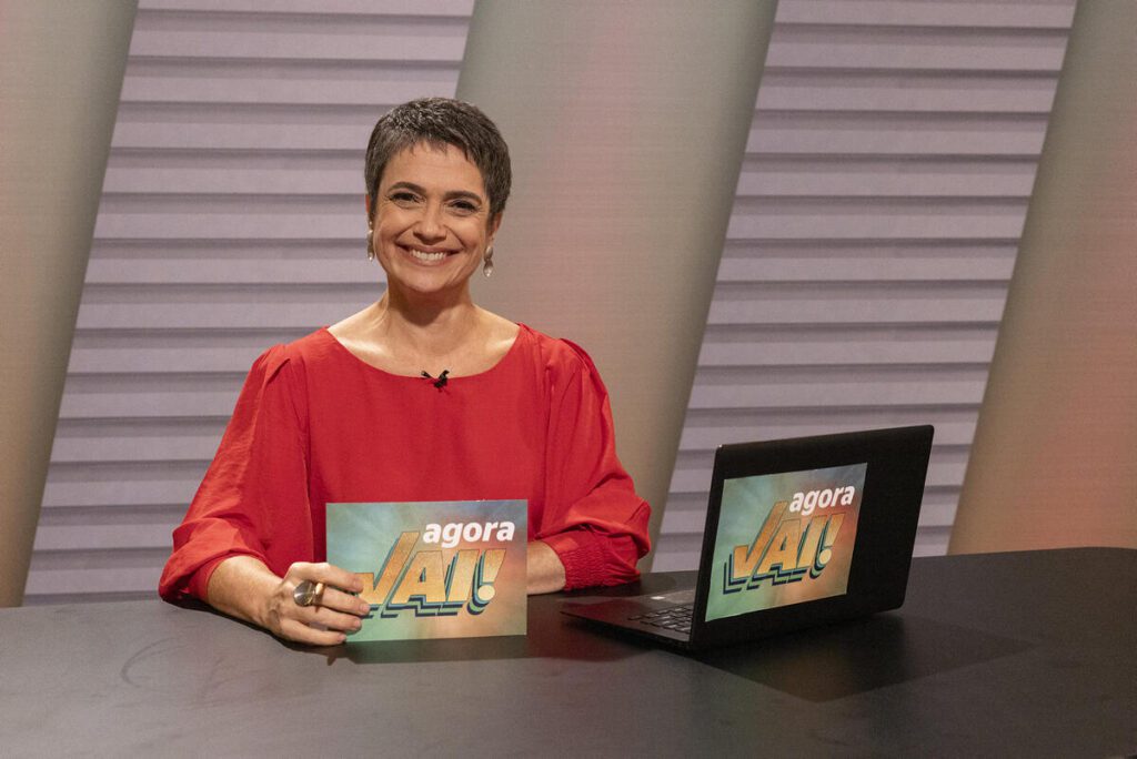 Sandra Annemberg no cenário de Agora Vai?