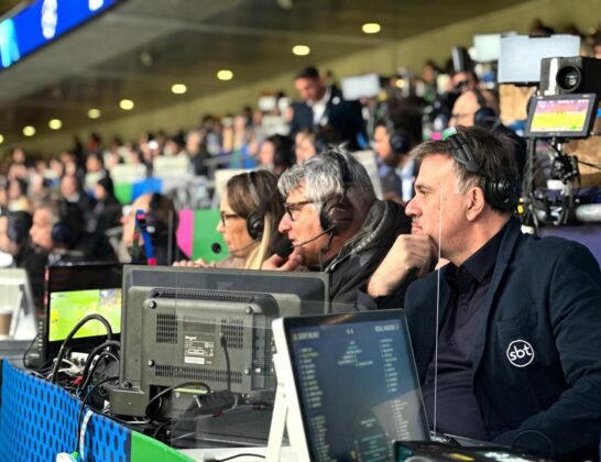 Cleber Machado e Mauro Betting durante transmissão da final da Champions League, em Londres