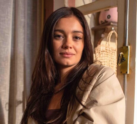 Sophie Charlote como Eliana, sua personagem em Renascer