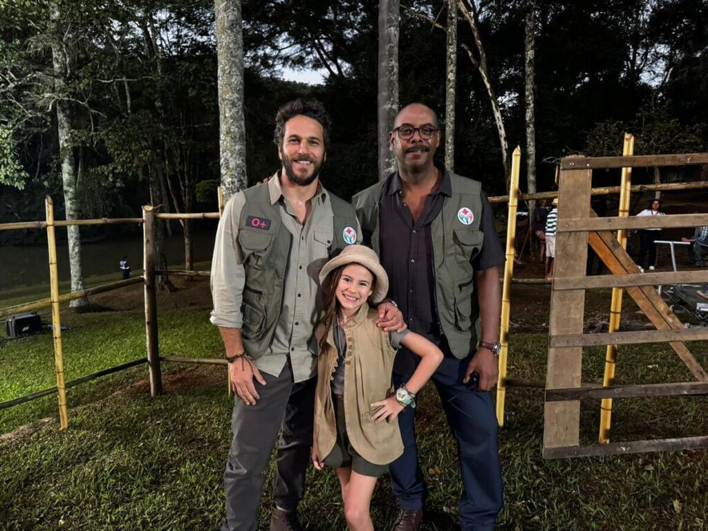 Bastidores de cena de A Caverna Encantada