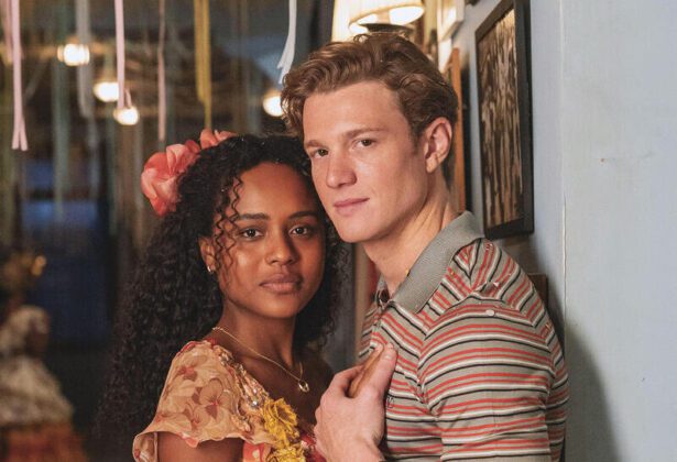 Casal protagonista de Garota do Momento, novela das 18h da Globo. Duda Santos e Pedro Novaes