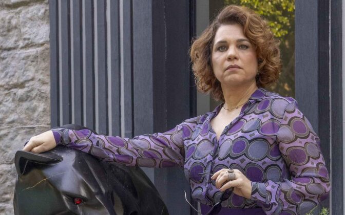 Isabel Teixeira como Violeta de Volta por Cima