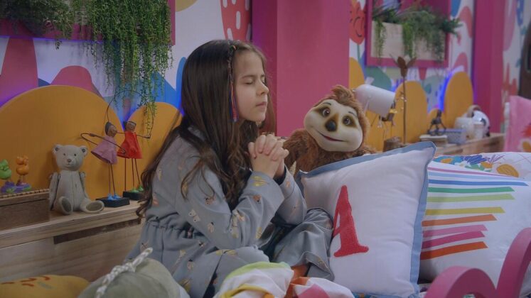 Anna reza por seu pai