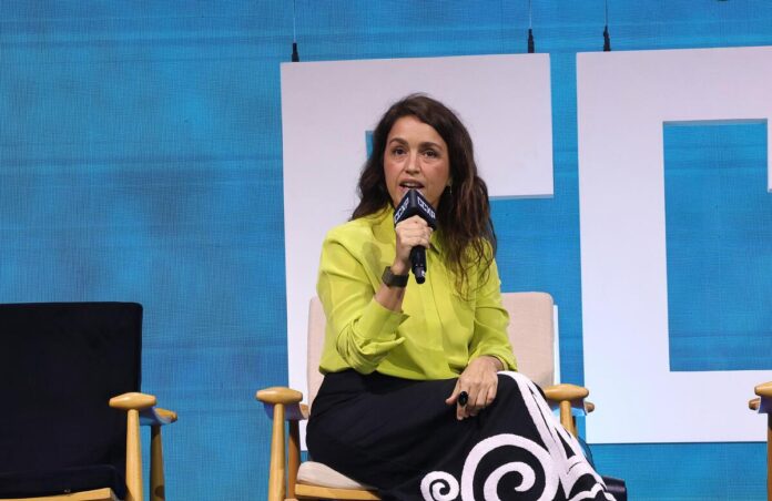 Manuela Dias fala sobre Vale Tudo em evento da Globo