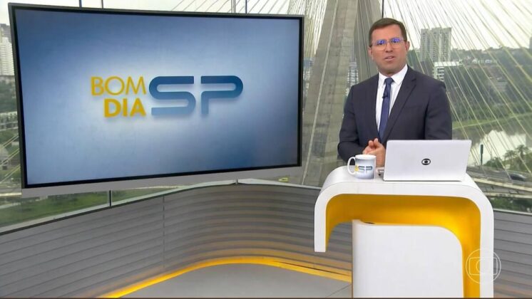 Rodrigo Bocardi no cvenário do Bom Dia São Paulo