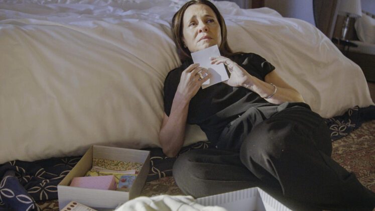 Mércia deitada lamenta crise com Mavi