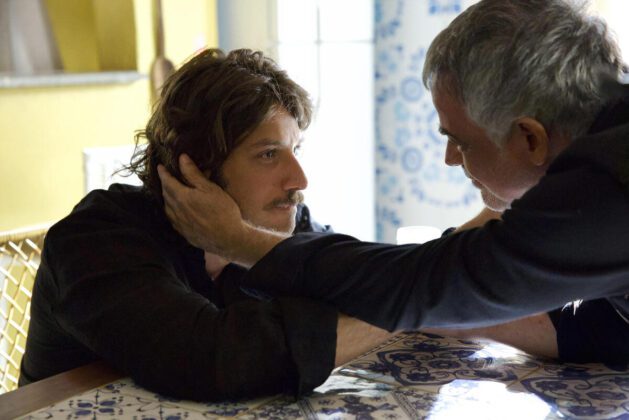 Mav i pede perdão a Nahum