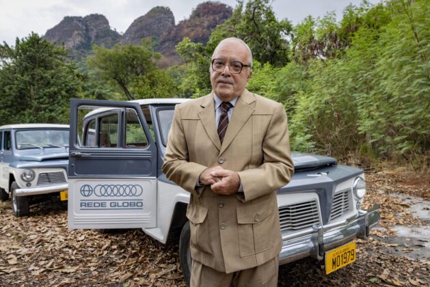 Tony Ramos caracterizado como Roberto Marinho