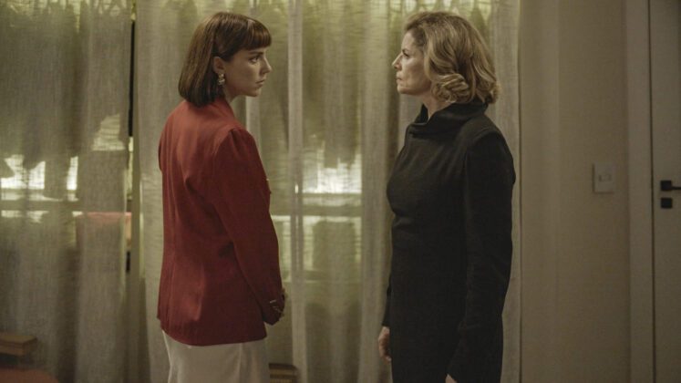 Solange e Odete se enfrentam