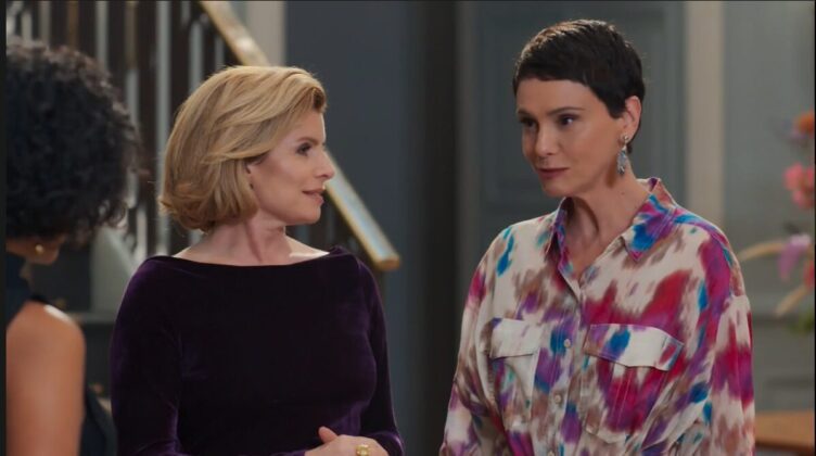 Odete e Celina conversam com Maria de Fátima