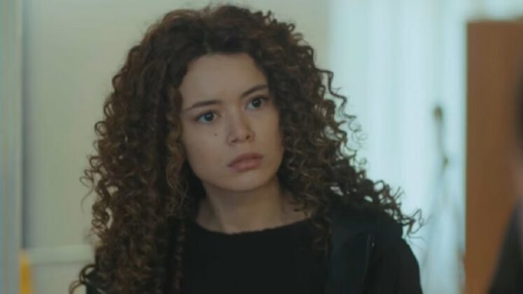 Personagem Sirin de Força de Mulher